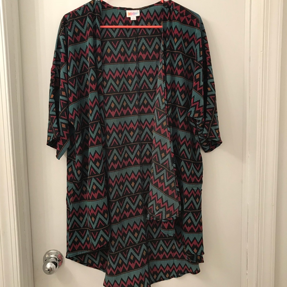 Small LulaRoe Lindsay